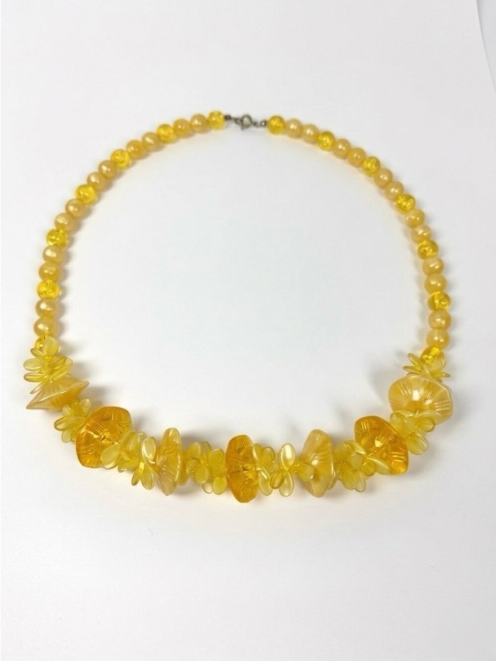 VINTAGE 80s Chunky Yellow Beaded Necklace Plastic Flower Barbie Y2K Twee